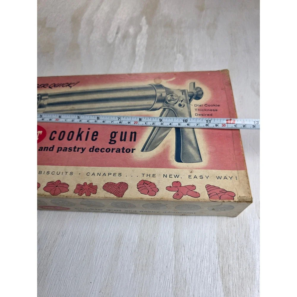 Vintage Wear-Ever Cookie Gun No. 3365 Aluminum Pastry Decorator Press MCM Box